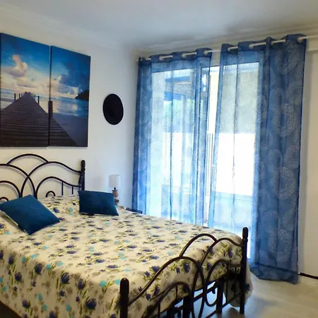 Beautiful Located 800 M From The Six-Fours-les-Plages