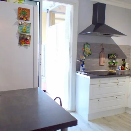Apartment Beautiful Located 800 M From The